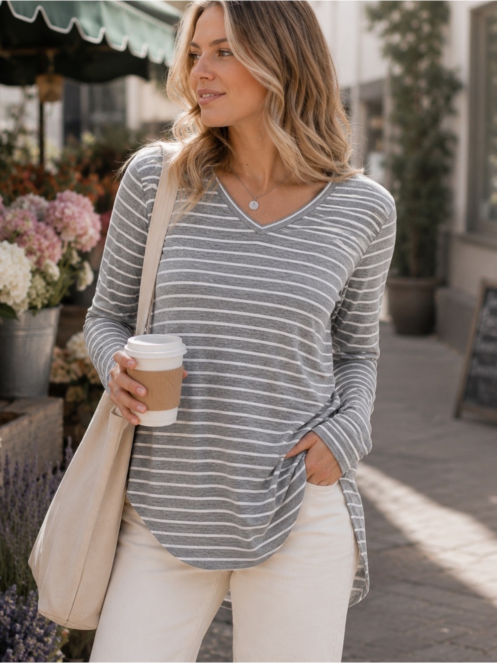 Agnes & Dora Vincent Curve Hi-Lo Striped Top Size M Black White V-Neck